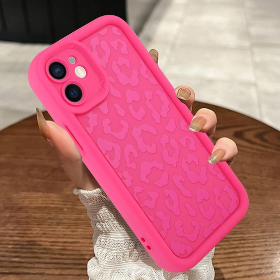 Effortless Cleaning: Silicone Phone Cases