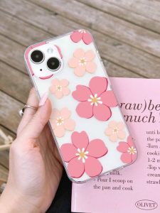 Fun Ways to Make Your Own Phone Cases插图2