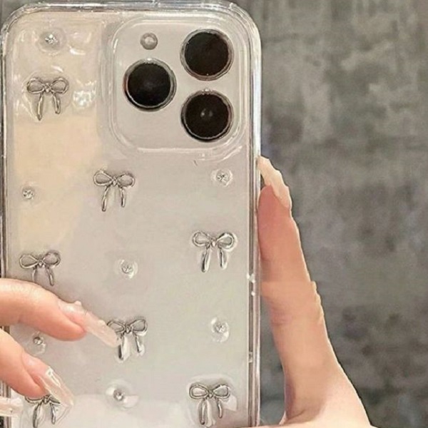 Customize your clear phone case