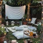 projector screen outdoor