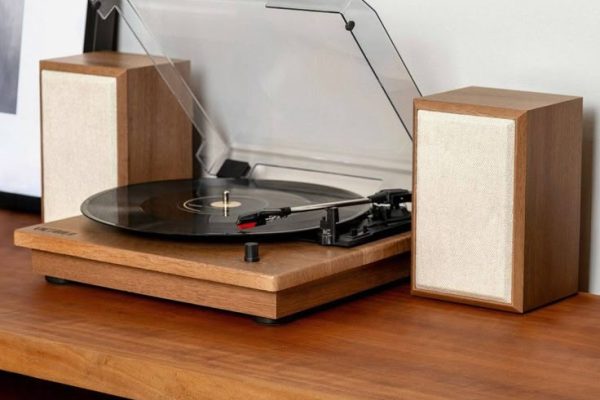 Choosing the Best Bluetooth Turntable: Expert Reviews and Tips bluetooth turntable