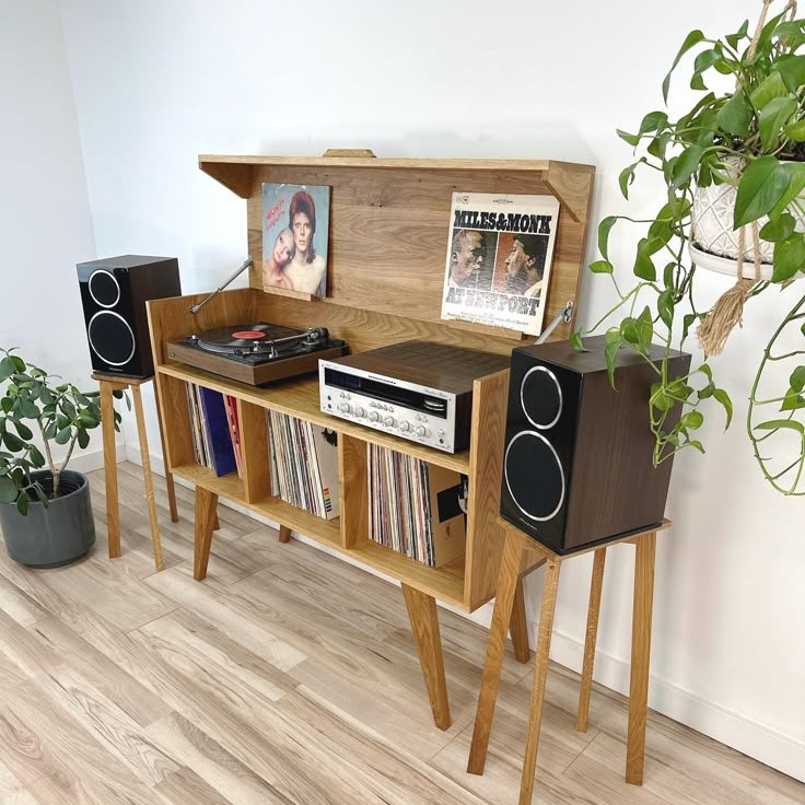 turntable with speakers